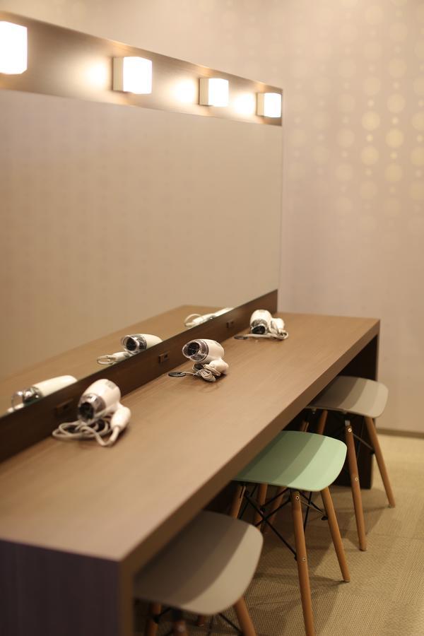 Hostel Spica Fukuoka  Exteriör bild